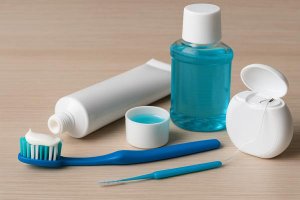 СРЕДСТВА ДЛЯ УХОДА ЗА ПОЛОСТЬЮ РТА: СОВРЕМЕННЫЙ ПОДХОД К ЕЖЕДНЕВНОЙ ГИГИЕНЕ И ПРОФИЛАКТИКЕ СТОМАТОЛОГИЧЕСКИХ ЗАБОЛЕВАНИЙ